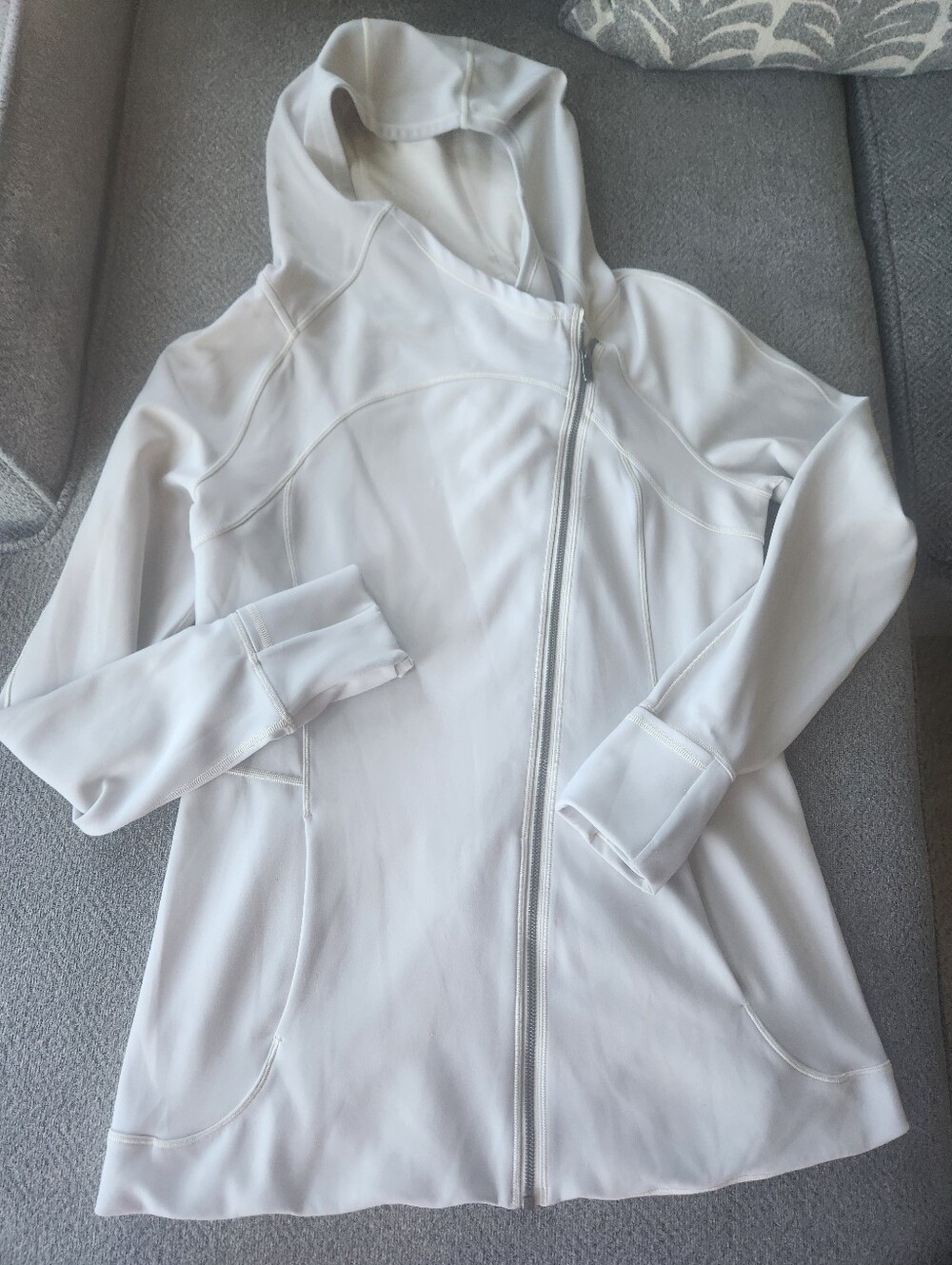 Lululemon Light Gray Hooded Activewear Longsleeve Zip Top Lg